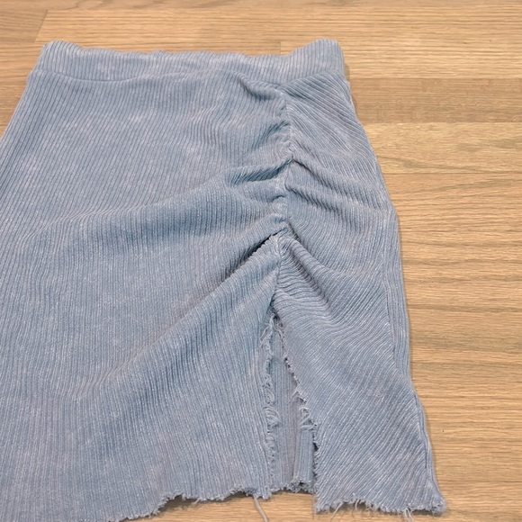 Rouched Miniskirt - Picture 2 of 4